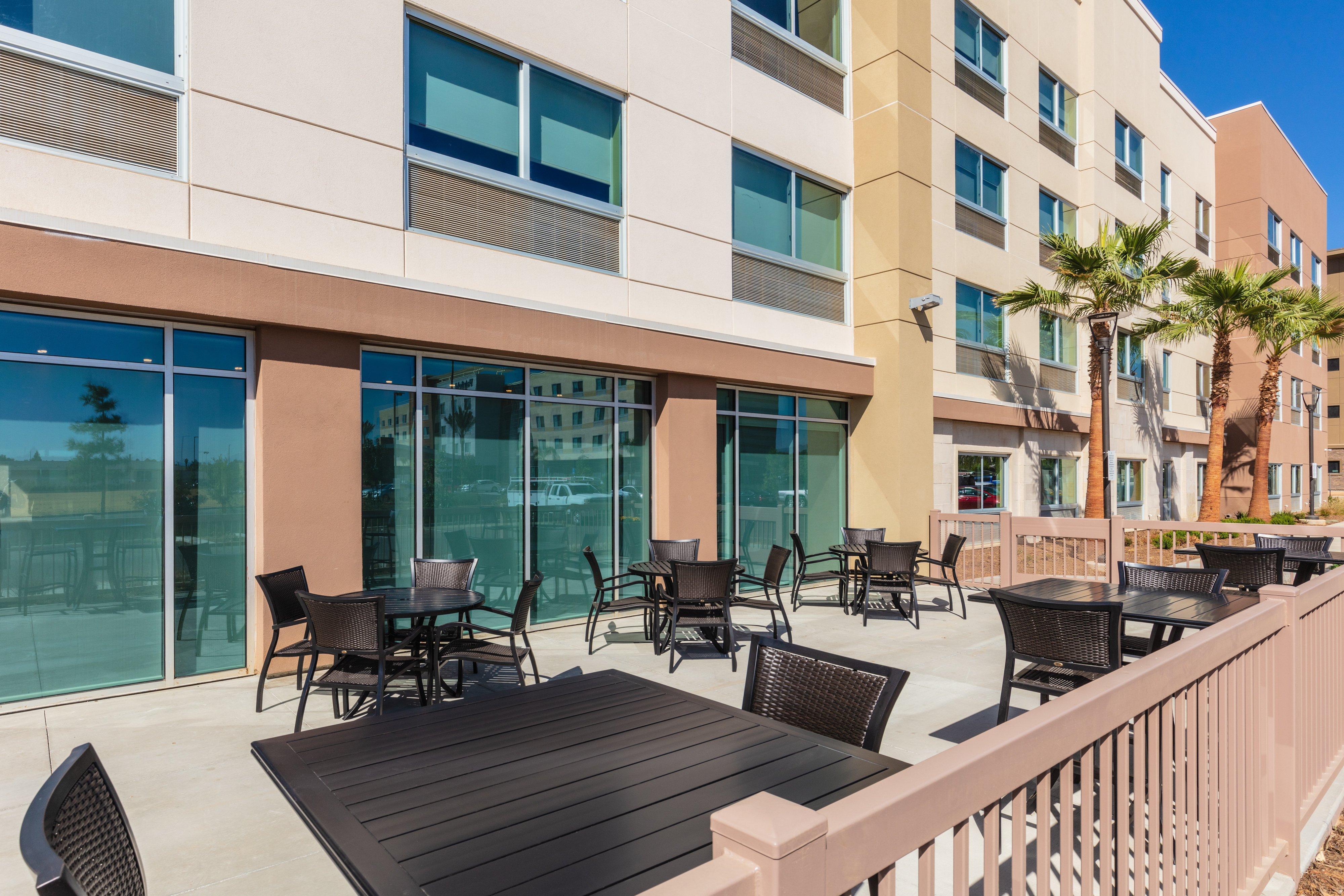 Holiday Inn Express & Suites - Moreno Valley - Riverside By Ihg Экстерьер фото