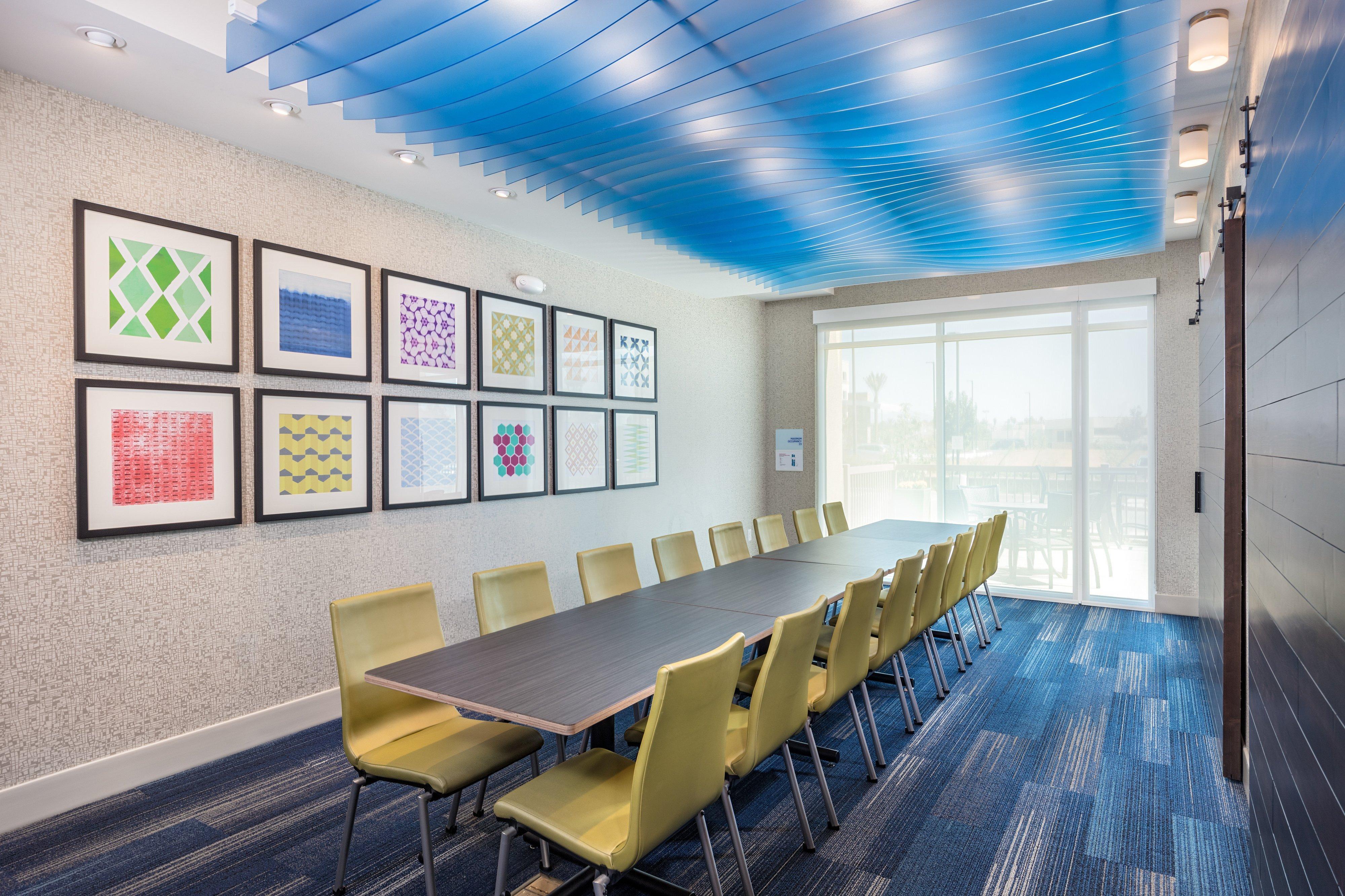 Holiday Inn Express & Suites - Moreno Valley - Riverside By Ihg Экстерьер фото